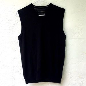 Club Monaco Men's 100% Merino Wool Sleeveless Vest